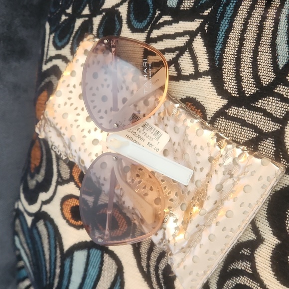 Tahari Accessories - Sunglasses